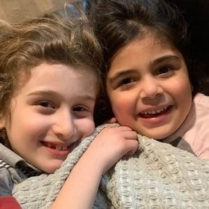 Meet your Posher, Ლია